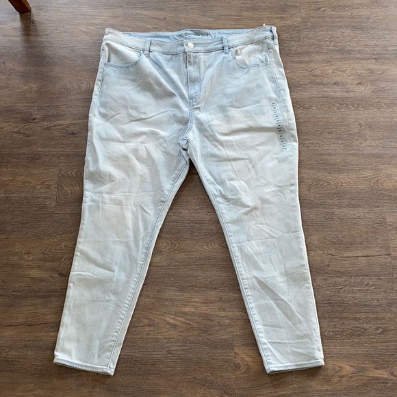 American Eagle Outfitters Denim - American eagle hi-rise jegging. Size 24 women’s